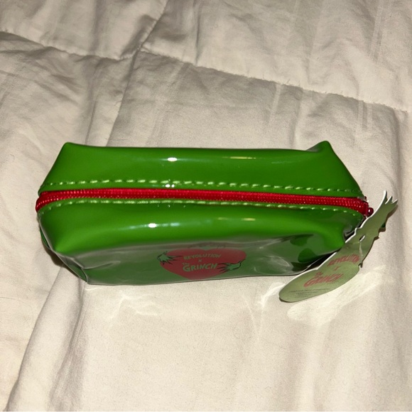 NWT Revolution x The Grinch Mini Cosmetic Bag - Picture 4 of 6
